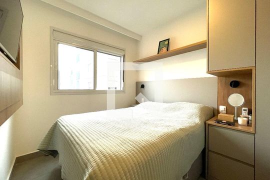Quarto 1 de apartamento para alugar com 2 quartos, 51m² em Parque Sao Domingos, São Paulo