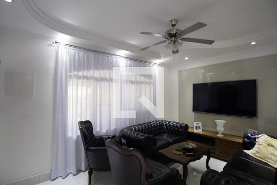 Sala de casa à venda com 4 quartos, 190m² em Vila Medeiros, São Paulo