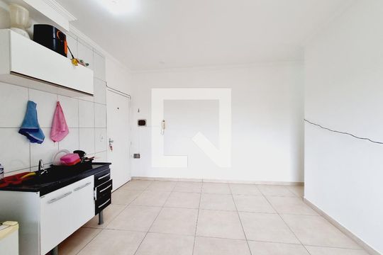 Sala/Cozinha de apartamento para alugar com 2 quartos, 60m² em Jardim Ouro Preto, São Paulo