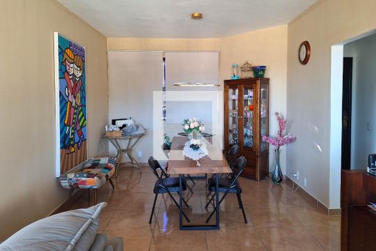 Sala de casa para alugar com 2 quartos, 220m² em Região Oceânica de Niterói, Niterói
