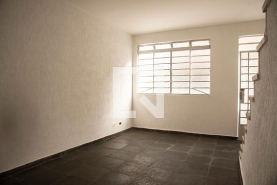 Sala de casa de condomínio para alugar com 2 quartos, 75m² em Planalto Paulista, São Paulo