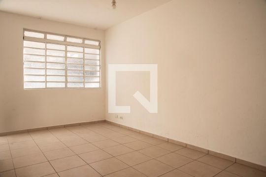 Sala de casa de condomínio para alugar com 2 quartos, 75m² em Planalto Paulista, São Paulo