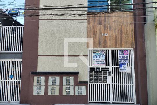 Fachada e placa de apartamento para alugar com 1 quarto, 37m² em Santana, São Paulo