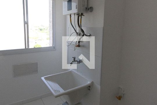 Área de Serviço de apartamento para alugar com 2 quartos, 38m² em Cidade Satelite Santa Barbara, São Paulo