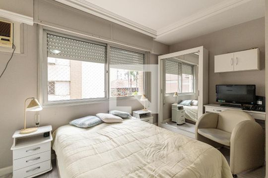 Suíte de apartamento à venda com 3 quartos, 115m² em Cristo Redentor, Porto Alegre