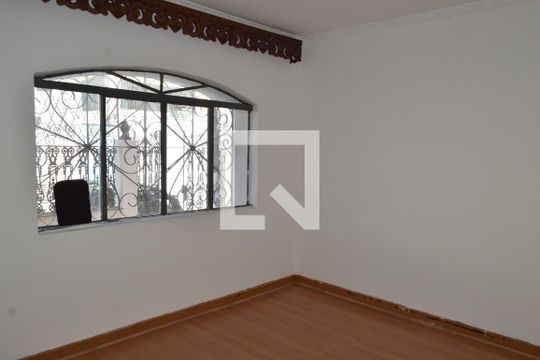Sala de casa à venda com 4 quartos, 250m² em Cambuci, São Paulo