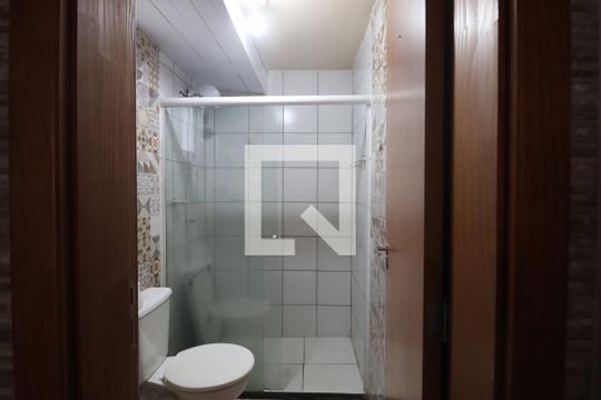 Banheiro de apartamento à venda com 2 quartos, 52m² em Rio Branco, Canoas