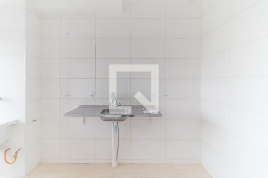 Cozinha de apartamento para alugar com 2 quartos, 51m² em Biritiba, Poá