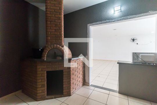 Forno de Pizza de apartamento para alugar com 2 quartos, 51m² em Biritiba, Poá