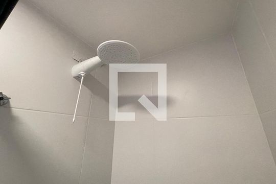 Banheiro Social de apartamento para alugar com 2 quartos, 40m² em Vila Butantã, São Paulo