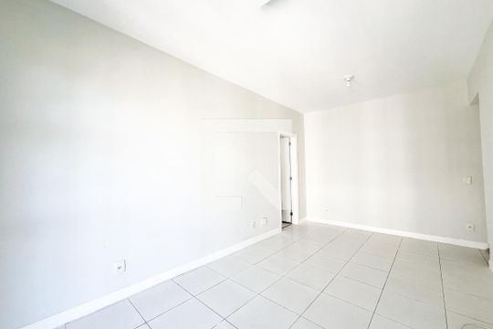 Sala de apartamento à venda com 2 quartos, 530m² em Itanhangá, Rio de Janeiro