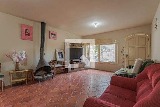 Casa à venda com 4 quartos, 200m² em Vila Ipiranga, Porto Alegre
