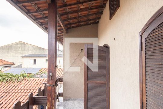 Varanda de casa à venda com 6 quartos, 147m² em Vila Nilo, São Paulo