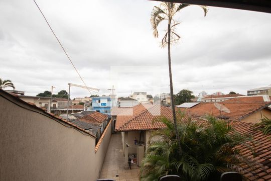 Varanda de casa à venda com 6 quartos, 147m² em Vila Nilo, São Paulo