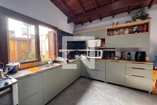 Cozinha de casa para alugar com 3 quartos, 485m² em Santos Dumont, São Leopoldo