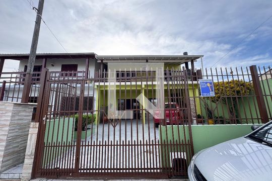 Fachada  de casa para alugar com 3 quartos, 485m² em Santos Dumont, São Leopoldo