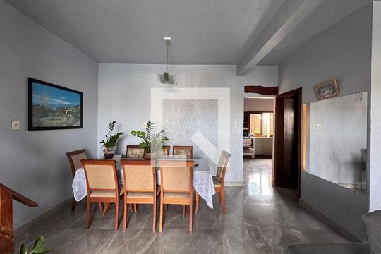 Sala de casa à venda com 3 quartos, 485m² em Santos Dumont, São Leopoldo