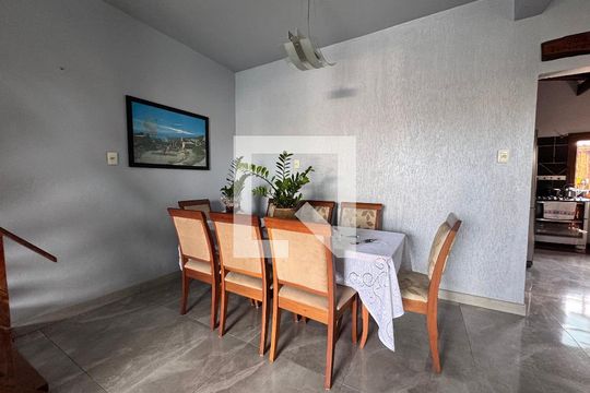 Sala de casa à venda com 3 quartos, 485m² em Santos Dumont, São Leopoldo