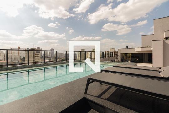 Condomínio - Piscina de apartamento para alugar com 1 quarto, 40m² em Vila Mafra, São Paulo