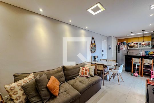 Sala de apartamento à venda com 2 quartos, 56m² em Vila Oratorio, São Paulo