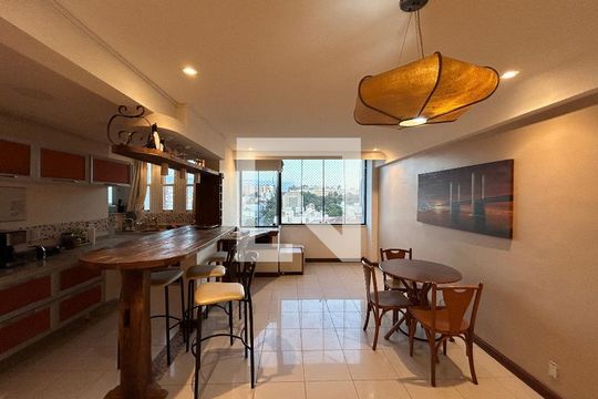 Sala de apartamento à venda com 2 quartos, 71m² em Floresta, Porto Alegre