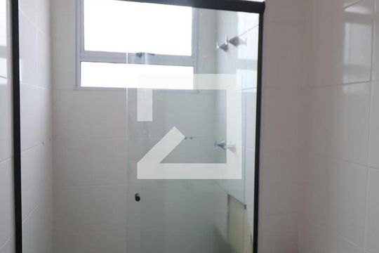 Banheiro de apartamento à venda com 2 quartos, 35m² em Mato Grande, Canoas