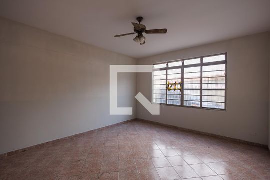 Sala de casa para alugar com 3 quartos, 240m² em Centro, Taubaté