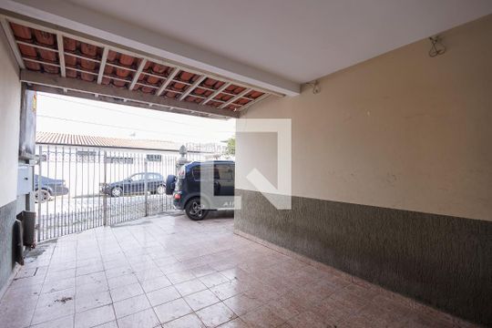 Garagem de casa para alugar com 3 quartos, 240m² em Centro, Taubaté
