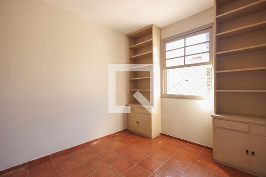 Quarto 1 de casa para alugar com 3 quartos, 240m² em Centro, Taubaté