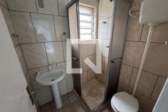 Banheiro de apartamento à venda com 2 quartos, 48m² em Rio dos Sinos, São Leopoldo