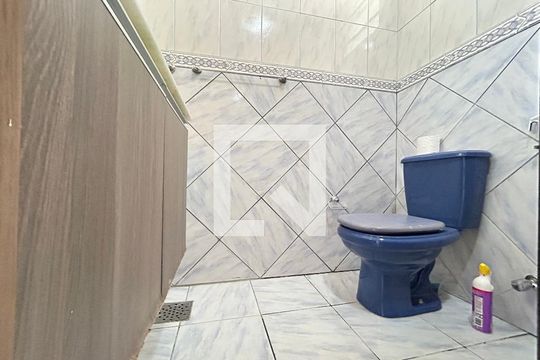 Banheiro de apartamento para alugar com 2 quartos, 90m² em Acupe, Salvador