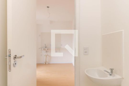 Banheiro de apartamento para alugar com 1 quarto, 60m² em Vila Santa Clara, São Paulo