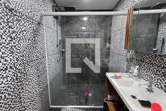 Banheiro de casa à venda com 2 quartos, 140m² em Santos Dumont, São Leopoldo