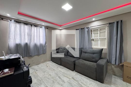Sala de casa à venda com 2 quartos, 140m² em Santos Dumont, São Leopoldo