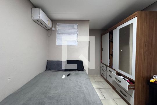 Quarto 2 de casa à venda com 2 quartos, 140m² em Santos Dumont, São Leopoldo