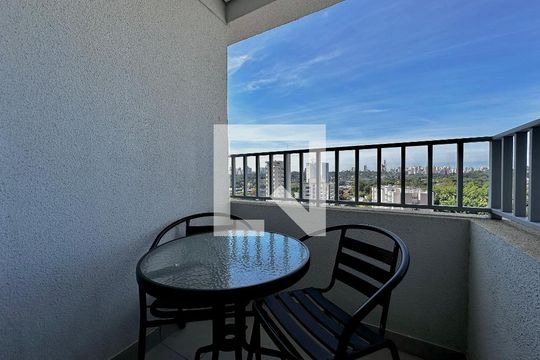 Sacada de kitnet/studio para alugar com 0 quarto, 19m² em Jardim das Acacias, São Paulo