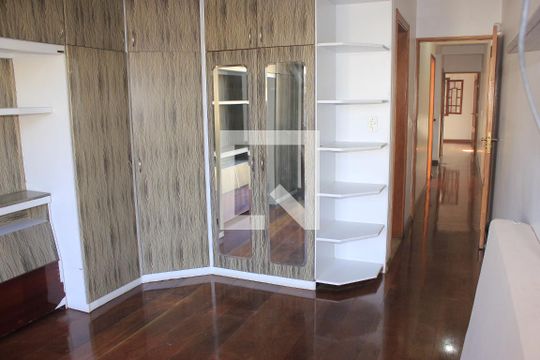 Suíte de casa para alugar com 3 quartos, 213m² em Jardim Bom Clima, Guarulhos
