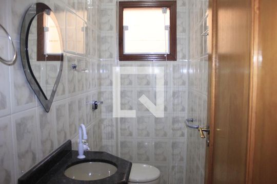 Lavabo de casa para alugar com 3 quartos, 213m² em Jardim Bom Clima, Guarulhos