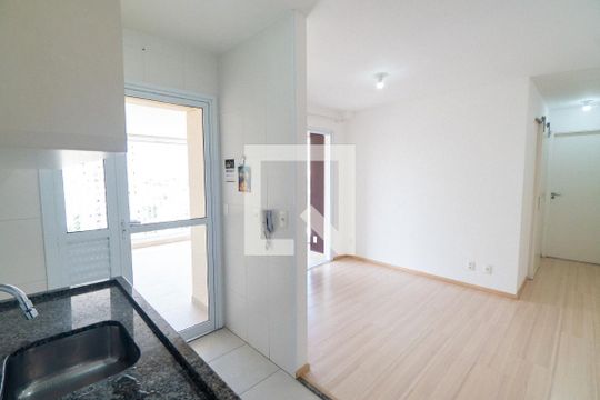 Cozinha de apartamento para alugar com 2 quartos, 60m² em Vila Monte Alegre, São Paulo