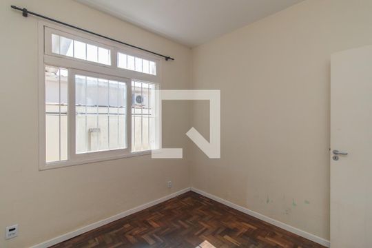 Quarto 1 de casa à venda com 3 quartos, 210m² em Guarujá, Porto Alegre