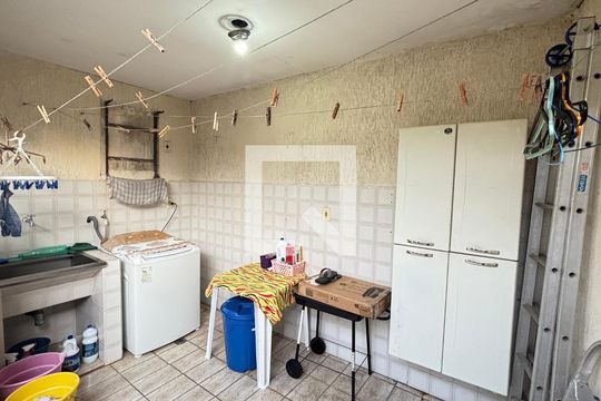 Quintal - Area de Serviço de casa à venda com 3 quartos, 210m² em Vila Camilópolis, Santo André