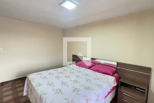 Quarto 1 de casa à venda com 3 quartos, 210m² em Vila Camilópolis, Santo André