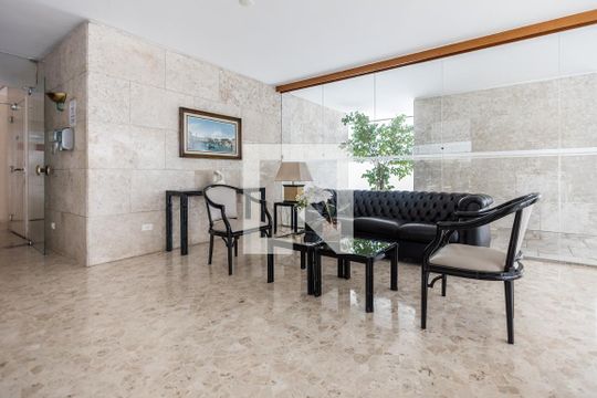 Hall social de apartamento para alugar com 2 quartos, 108m² em Paraíso, São Paulo