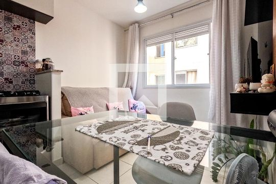 Sala de apartamento para alugar com 2 quartos, 33m² em Piqueri, São Paulo