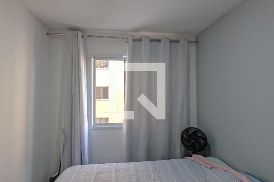 Quarto 1 de apartamento para alugar com 2 quartos, 33m² em Piqueri, São Paulo
