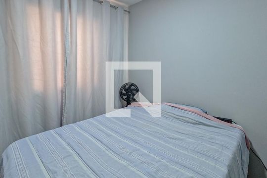 Quarto 1 de apartamento para alugar com 2 quartos, 33m² em Piqueri, São Paulo