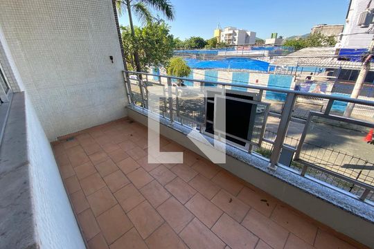 Varanda - Sala de casa para alugar com 3 quartos, 73m² em Taquara, Rio de Janeiro