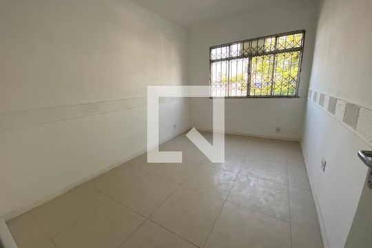 Quarto 1 de casa para alugar com 3 quartos, 73m² em Taquara, Rio de Janeiro