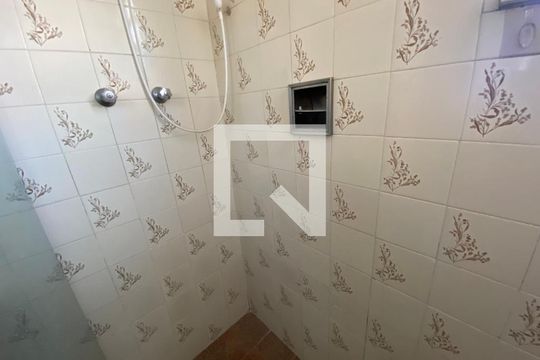 Banheiro do Quarto 2 de casa para alugar com 3 quartos, 73m² em Taquara, Rio de Janeiro