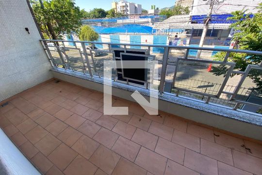 Varanda - Sala de casa para alugar com 3 quartos, 73m² em Taquara, Rio de Janeiro